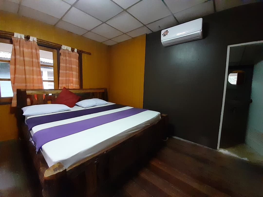 จังเกิลเบย์ รีสอร์ท (Jungle Bay Resort)