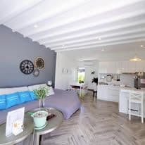 เพทไฮแลนด์ด็อกเฮ้าท์ (PetsHighland Dog House)