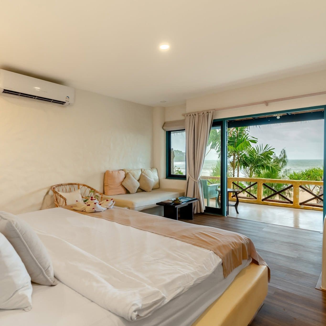 โรงแรมเวเคชั่น วิลเลจ พระนางลันตา เกาะลันตา กระบี่ (Vacation Village Phra Nang Lanta)
