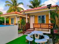 ปูม้ารีสอร์ท หาดเจ้าหลาว (Pooma Resort)